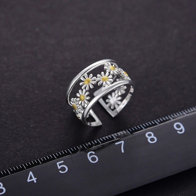 Daisy Flower Adjustable Ring