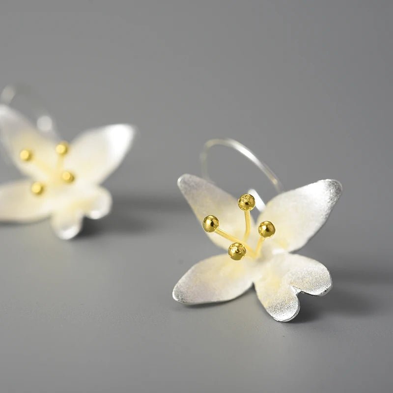 Minimalist Flower Dangle Earrings